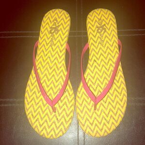 Ys Patent flip flops